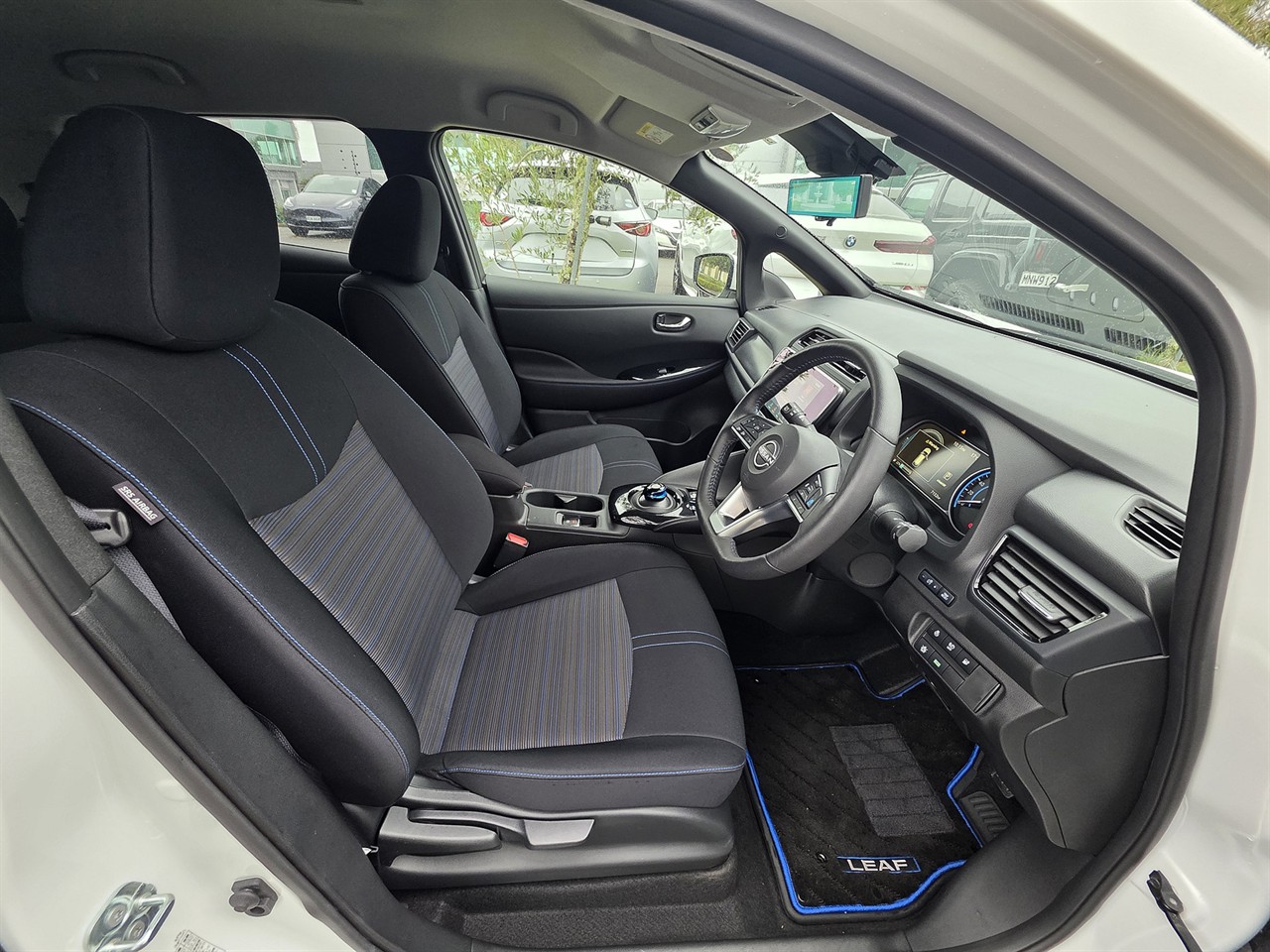 2023 Nissan LEAF