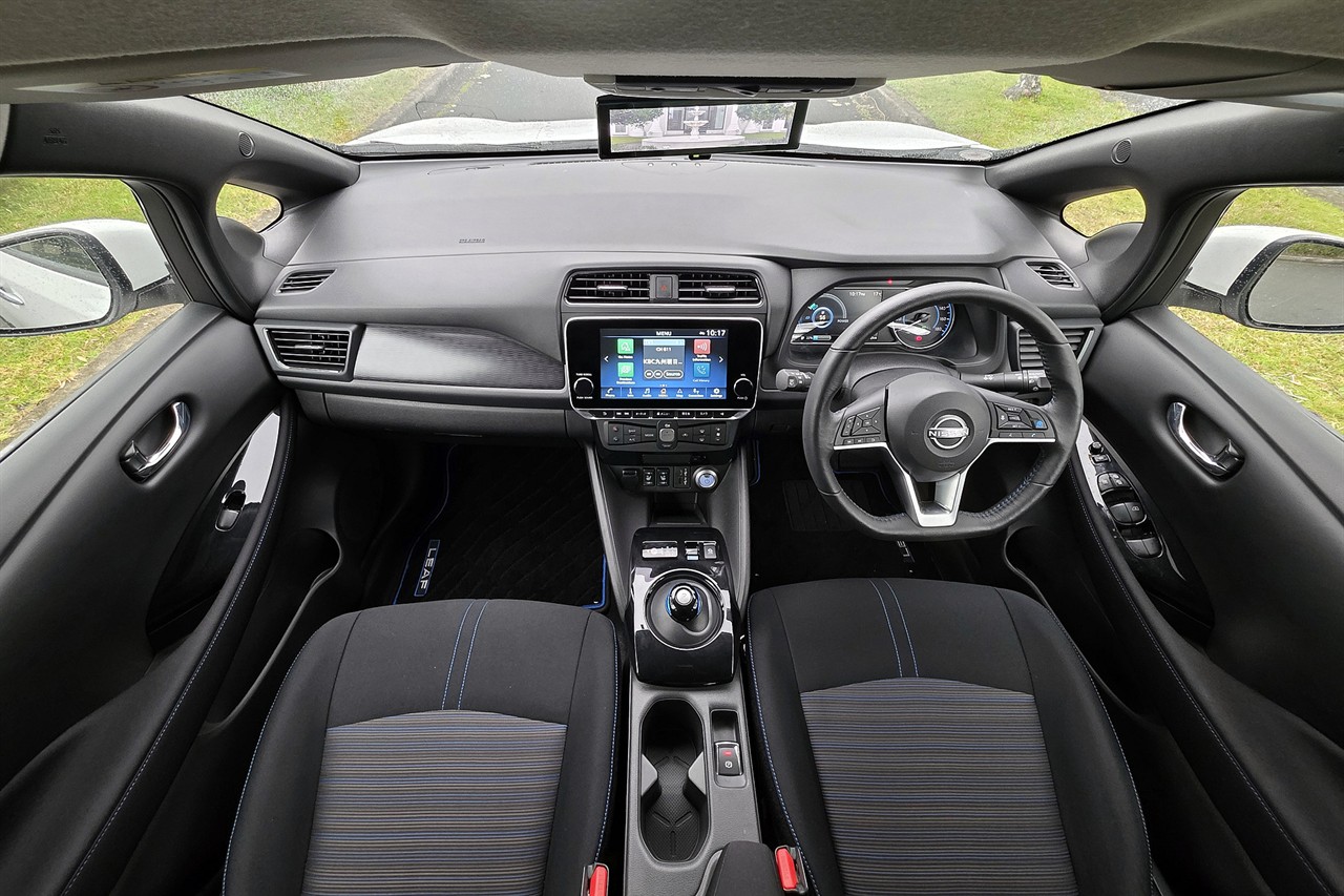 2023 Nissan LEAF