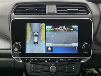 2023 Nissan LEAF - Thumbnail
