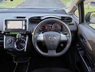 2012 Toyota WISH - Thumbnail