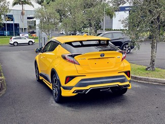 2017 Toyota C-Hr - Thumbnail