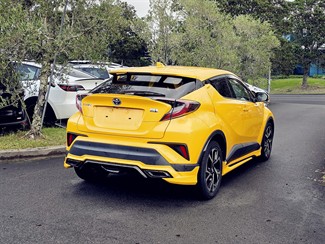 2017 Toyota C-Hr - Thumbnail