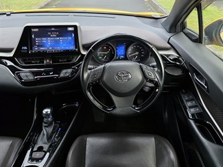 2017 Toyota C-Hr - Thumbnail
