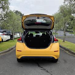 2020 Nissan LEAF - Thumbnail