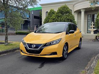 2020 Nissan LEAF - Thumbnail