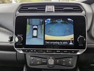 2020 Nissan LEAF - Thumbnail