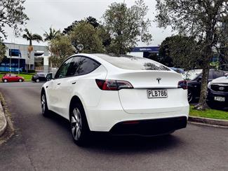 2022 Tesla Model Y - Thumbnail
