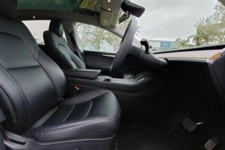 2022 Tesla Model Y - Thumbnail