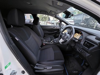 2021 Nissan LEAF - Thumbnail