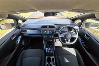 2021 Nissan LEAF - Thumbnail