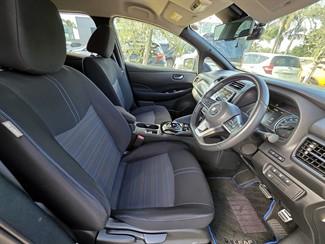 2021 Nissan LEAF - Thumbnail