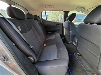 2021 Nissan LEAF - Thumbnail