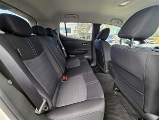 2020 Nissan LEAF - Thumbnail