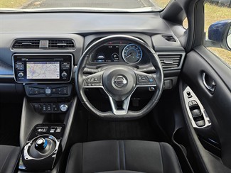 2020 Nissan LEAF - Thumbnail