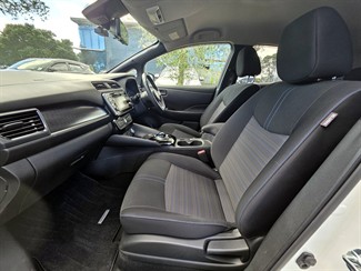 2020 Nissan LEAF - Thumbnail