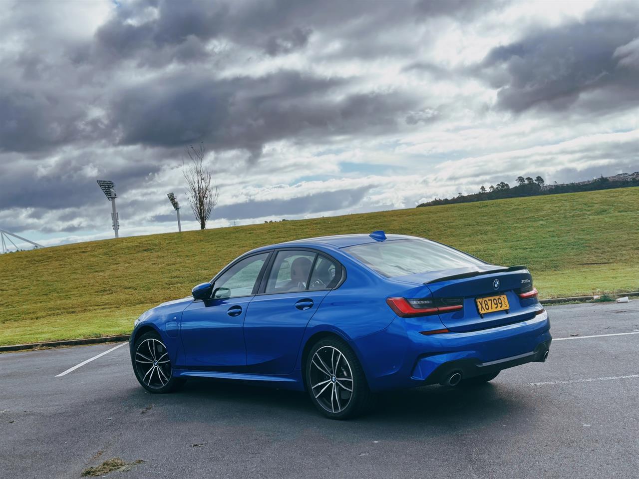 2019 BMW 330e