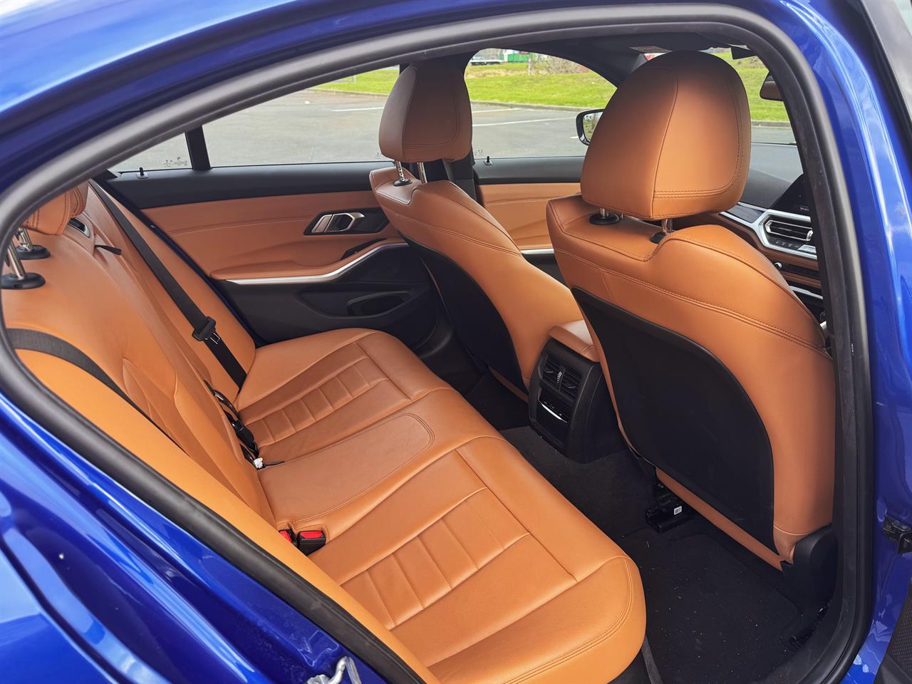 2019 BMW 330e