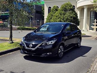 2018 Nissan LEAF - Thumbnail