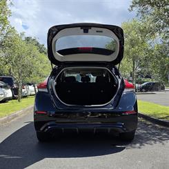 2018 Nissan LEAF - Thumbnail