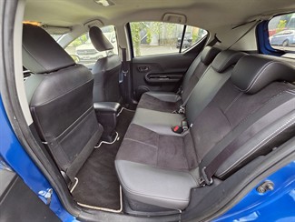 2015 Toyota AQUA - Thumbnail