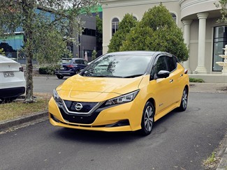 2019 Nissan LEAF - Thumbnail