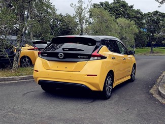 2019 Nissan LEAF - Thumbnail